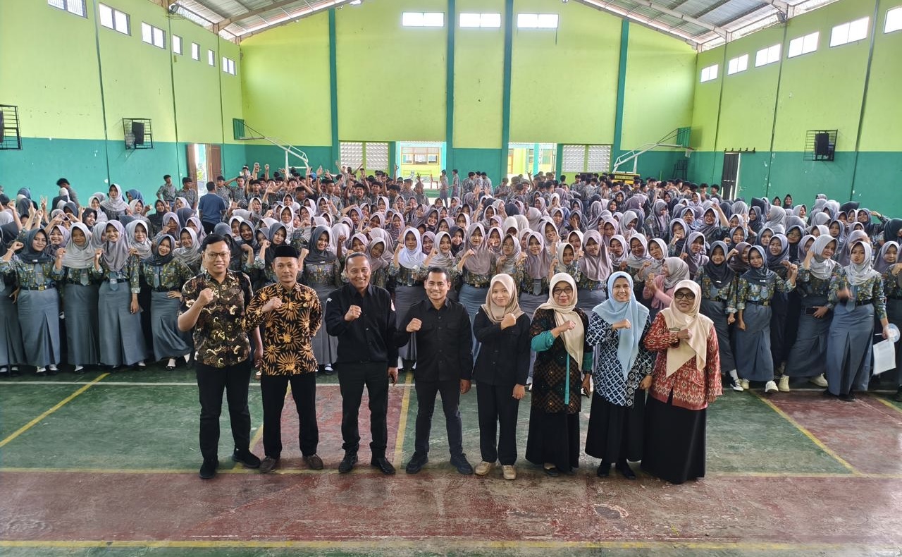 Bersama SMAN 1 Kawedanan