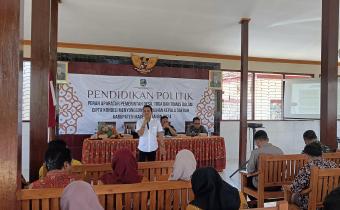 Anggota Bawaslu Magetan, M.Ramzi saat menyampaikan materi