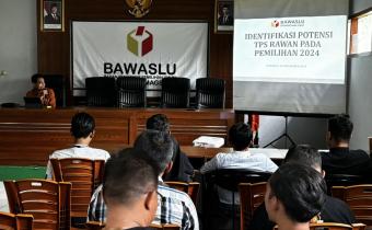 Rapat bersama Panwascam